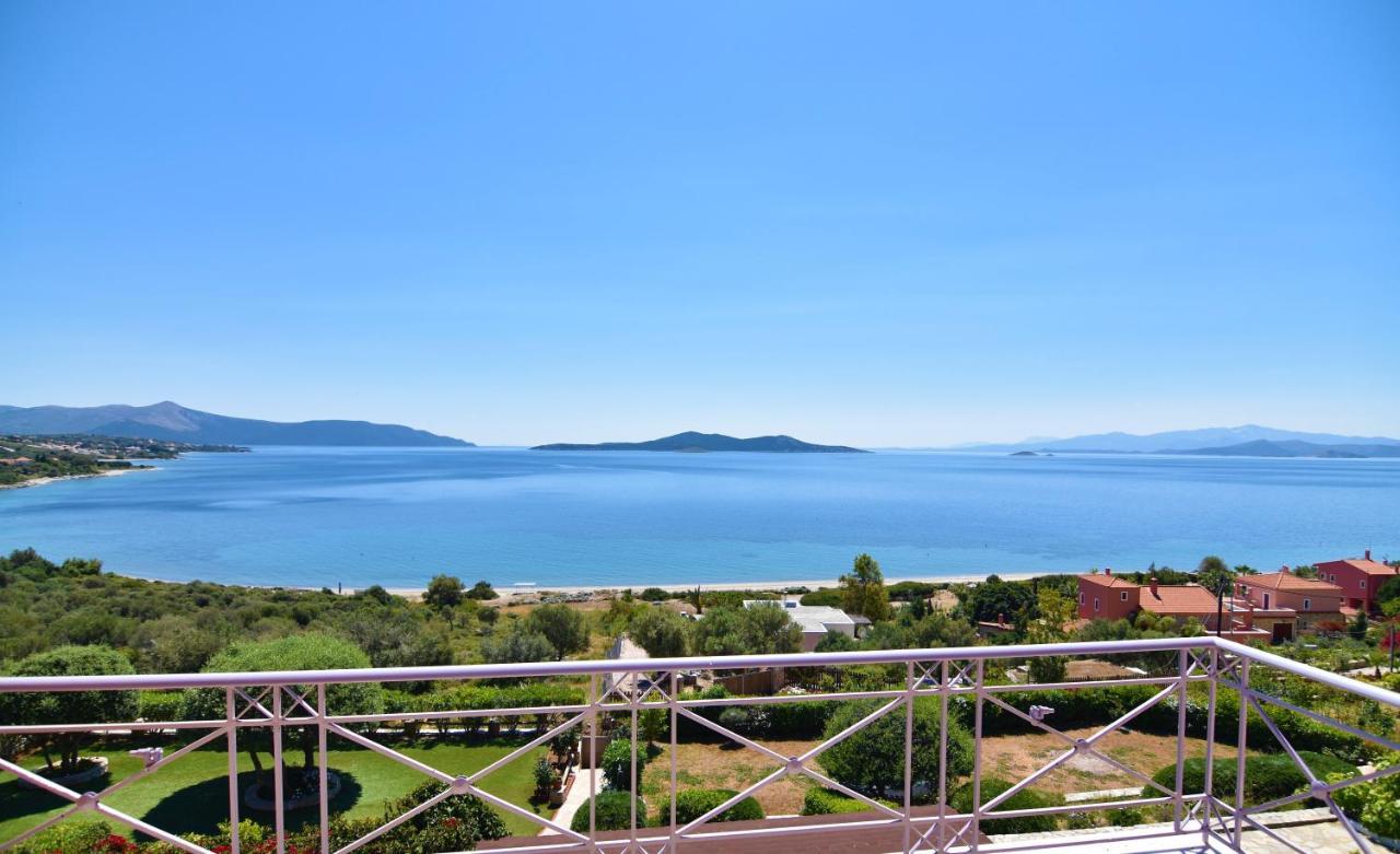 Blue Bay View - Beach House Vathirrevma Екстериор снимка